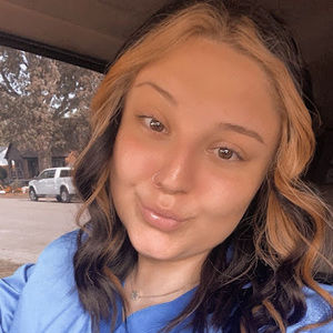 Meet your Posher, Cayla